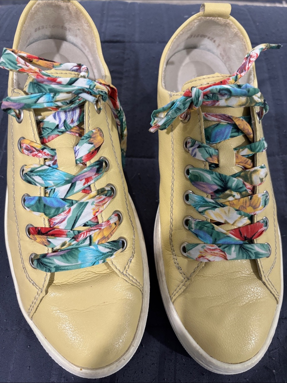 Remonte Lemon Yellow Leather Low-Top Sneakers with Tropical Print Laces - Picture 2 of 3